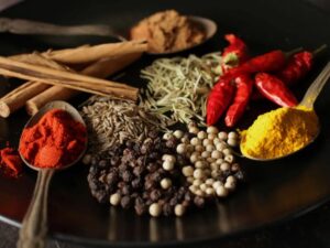 旅する薬膳！日本で増え続けるインドカレーの秘密に迫る